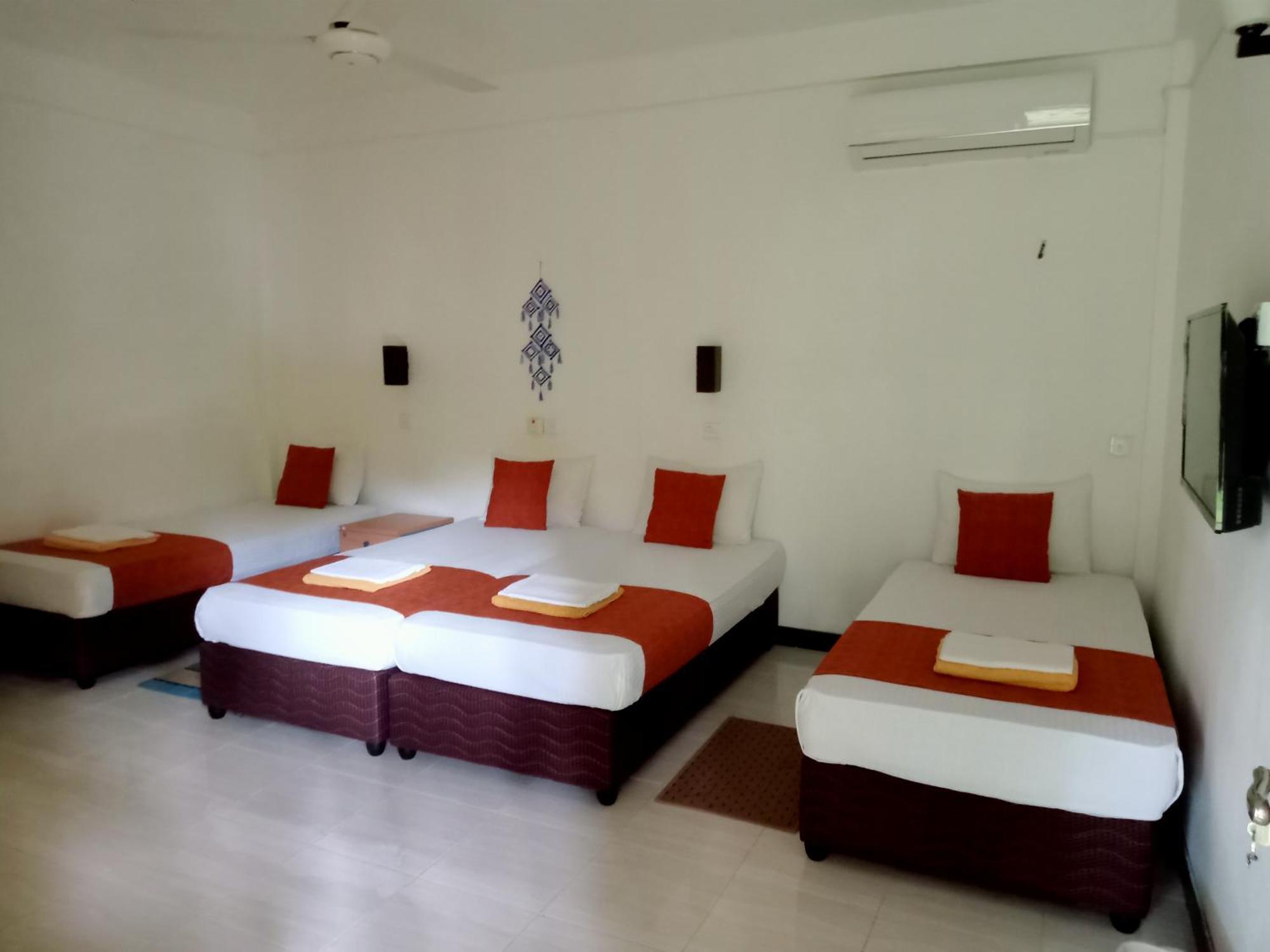 Kithmi Resort Polonnaruwa Bagian luar foto